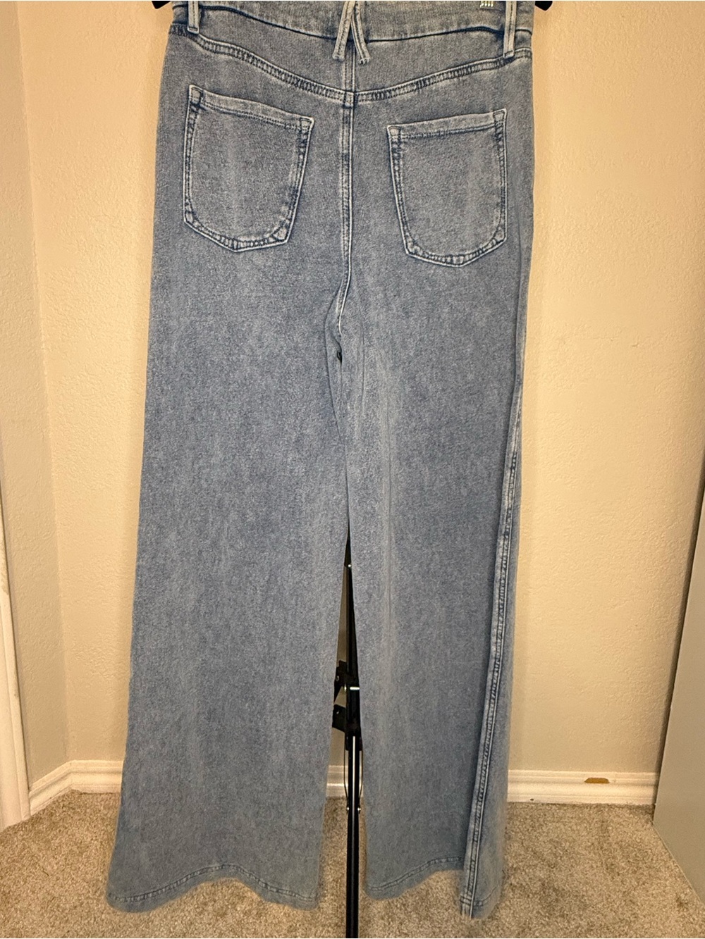 Good American Jeanius Good Skate Sweatpants Indigo 586 - Picture 5 of 9